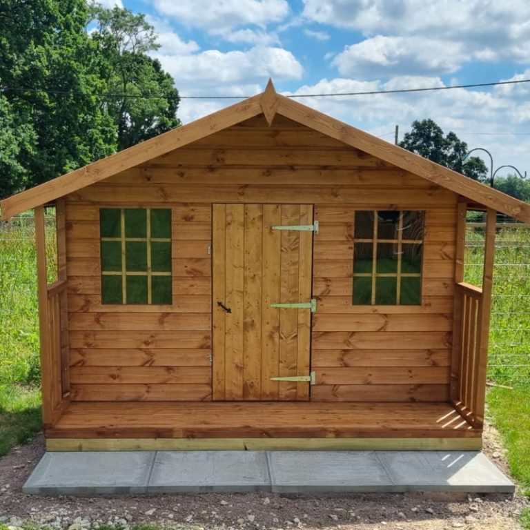 Bards 6' x 6' Classic Custom Playhouse Including Veranda