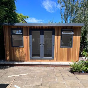 Bards 14' x 10' Othello Bespoke Insulated Garden Room - Cedar