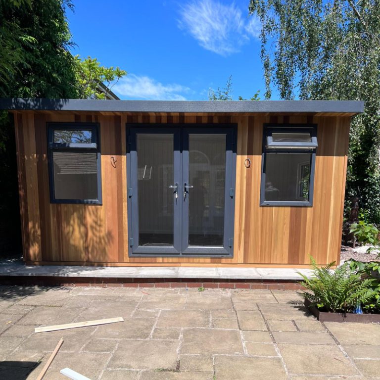 Bards 16' x 10' Othello Bespoke Insulated Garden Room - Cedar