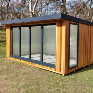 Bards 16' x 14' Othello Bespoke Insulated Garden Room - Cedar