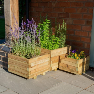 Hartwood Set of Three Square Planters